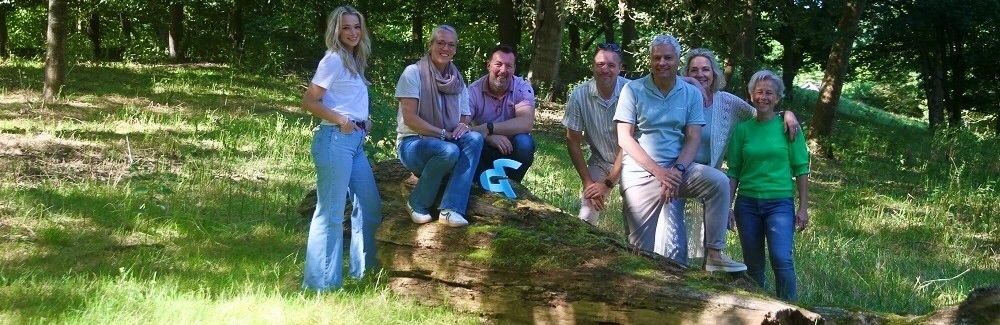 Welkom bij Avenda promotionele producten - slider_teamfoto_in_park