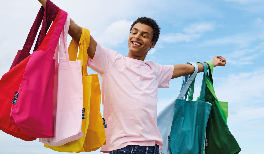 Neutral - Kleding met een verhaal